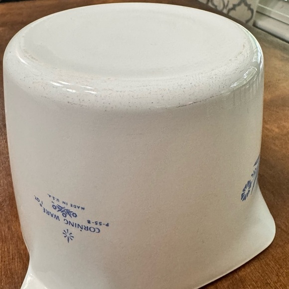 Vintage CorningWare Measuring Bowl, Blue Cornflower Pattern P55-B - Picture 9 of 15